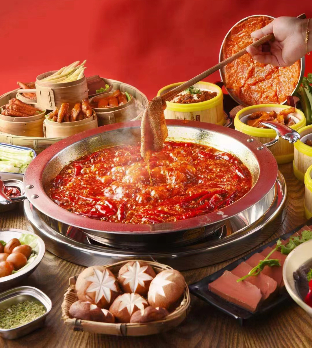 火鍋底料廠家-成都重慶火鍋底料產(chǎn)品批發(fā)，火鍋品類新發(fā)展在哪里(圖2)